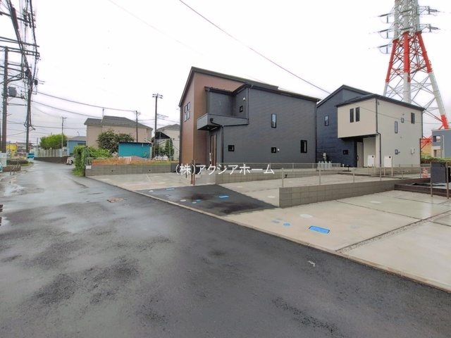入間市小谷田2丁目・全4棟　新築一戸建　2号棟の前面道路含む現地写真