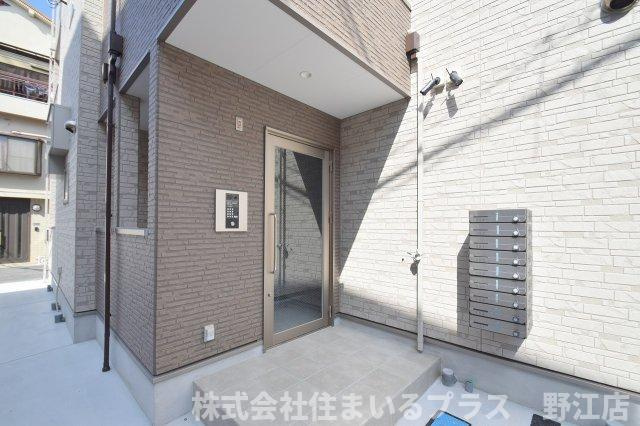 アート鶴見のエントランス
