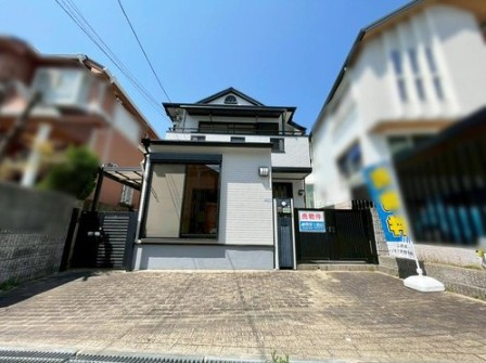 吹田市千里山東1丁目　中古戸建の外観