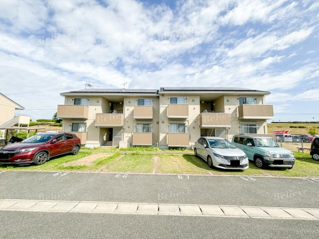 ランプロンのエントランス|綺麗な物件の入り口部分です★