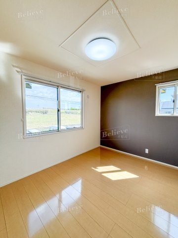 ランプロンの寝室|風通しも良い寝室です☆