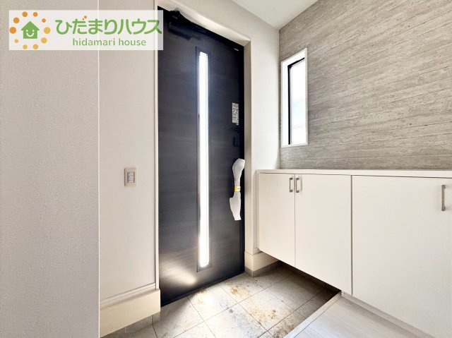 【玄関】 | 取手市本郷2期　新築戸建　2号棟 | 使い勝手の良い大きなシューズボックス☆乱雑になりがちな玄関をスッキリ見せてくれます！