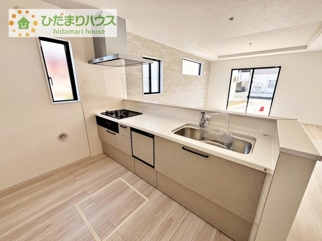 【キッチン】 | 取手市本郷2期　新築戸建　2号棟 | 料理をしながらでも、ご家族との会話を楽しめる対面式キッチン♪