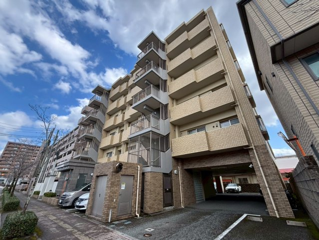 ジェネラスマンション城西の外観