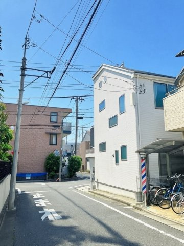 練馬区田柄5丁目　中古戸建の浴室|現地写真

現地ご見学希望・資料請求などお気軽にお問い合わせ下さい！
03-5990-5201