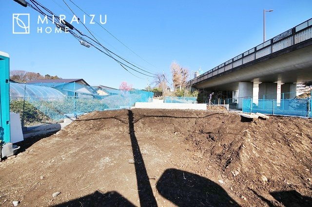 【前面道路含む現地写真】 | 日当たりの良いお家は嬉しいですよね。それぞれ価値観が分かれる箇所です、実際に内覧して日当たりの心地よさをご体感下さいね♪