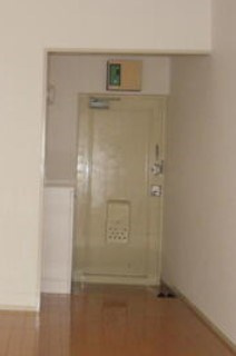 第2リバーサイド荻窪の玄関