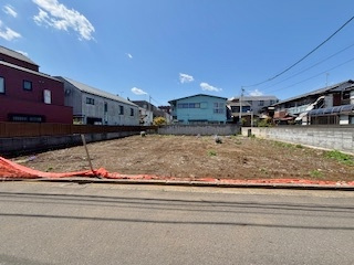 練馬区桜台1丁目 全3区画 1号地の外観|更地になります
是非、現地にて土地のボリュームや陽当たり周辺環境などご確認ください♪
建築条件ございません、お好きなプランで建築できます