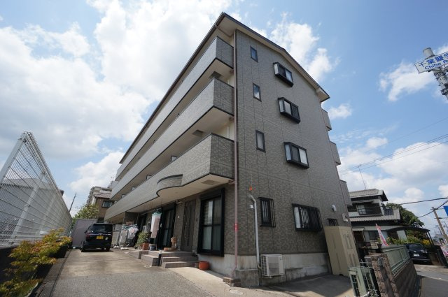 アヴァンツァーレG・Mの外観|お問合せはスクレイルまで！