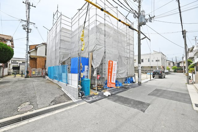 テラシエ東園田町3丁目新築一戸建て│4LDK+駐車駐輪の外観|阪急神戸線「園田」駅徒歩13分の立地。ファミリーに人気の4LDK、限定1邸の新築戸建が販売開始致しました。同社施工のご案内が即日可能です。皆様からのご連絡を心よりお待ちしております。