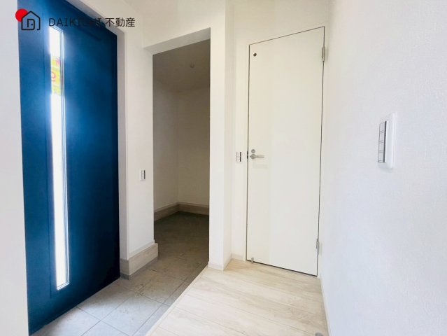 【玄関】 | 鶴ヶ島市上新田1期　GRACE・TERRACE　新築戸建　全3棟　1号棟