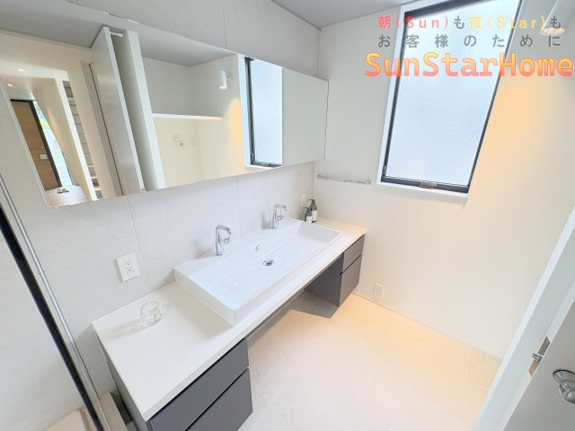 【サンスターホーム】羽村市羽加美3丁目　デザイナーズ新築戸建の独立洗面台