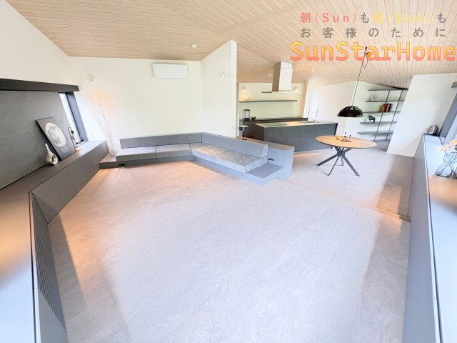 【サンスターホーム】羽村市羽加美3丁目　デザイナーズ新築戸建の居間・リビング