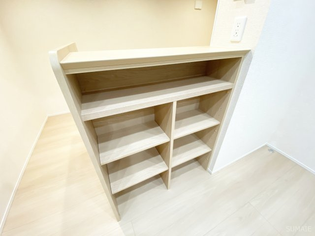 Ｎｏｂｌｅ ｒａｆｆｉｎｅｒ上小町の収納|カウンター下は棚収納です！