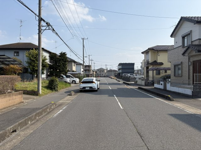 東松山市美原町3丁目6-25 土地48坪の前面道路含む現地写真