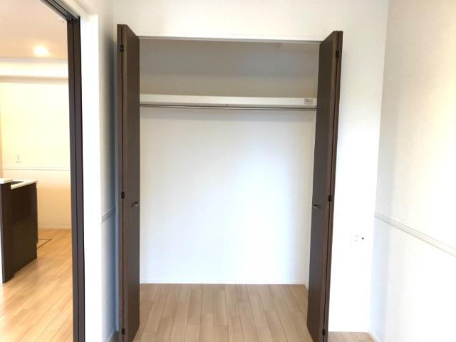 ルミーナ須賀川の収納|南洋室クローゼット