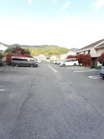 ベルフィオーレＢの駐車場|駐車場があります