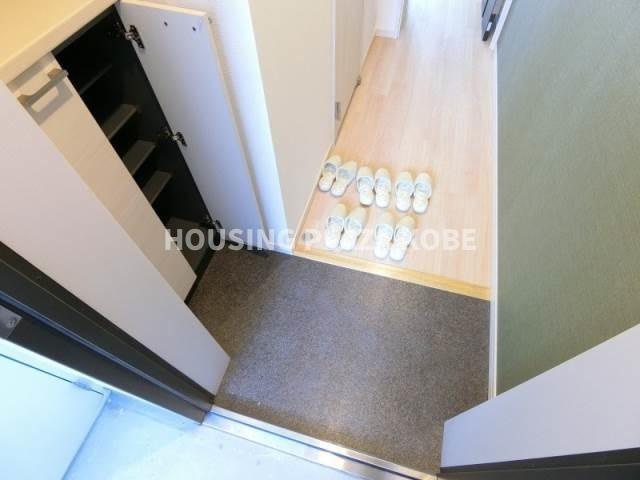 スカイ・シーフロント塩屋の玄関