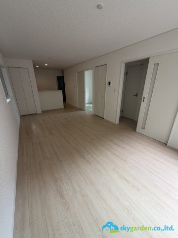 秦野市堀西第24　新築戸建　全2棟2号棟の居間・リビング