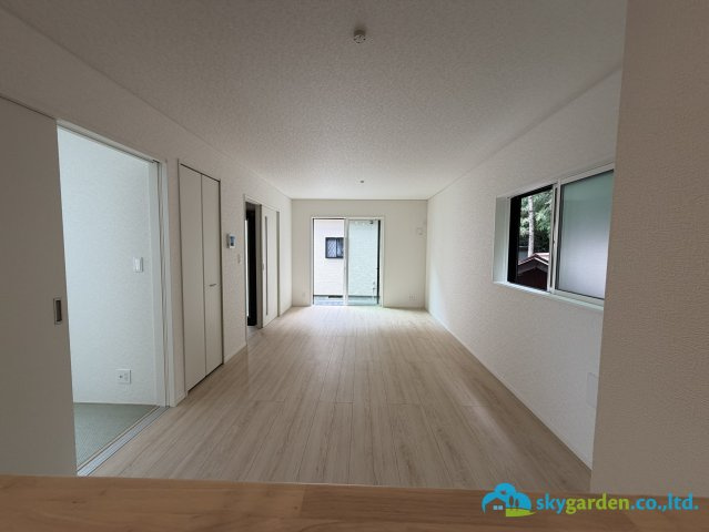 秦野市堀西第24　新築戸建　全2棟2号棟の居間・リビング