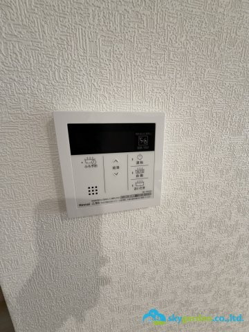 秦野市堀西第24　新築戸建　全2棟2号棟の発電・温水設備