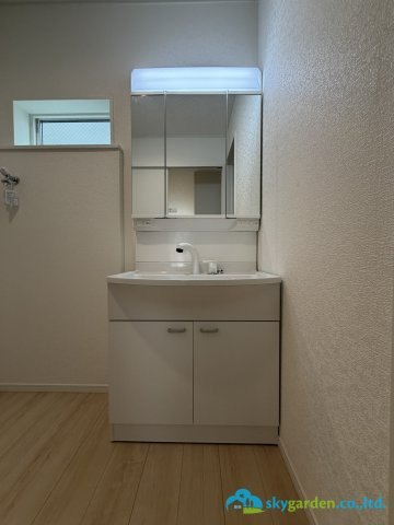 秦野市堀西第24　新築戸建　全2棟2号棟の独立洗面台