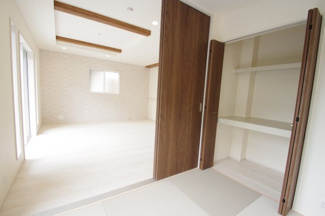 【収納】 | 【仲介手数料無料！！】府中市分梅町5丁目　新築戸建て（全1棟）1号棟　6690万円 | 和室の押入れ