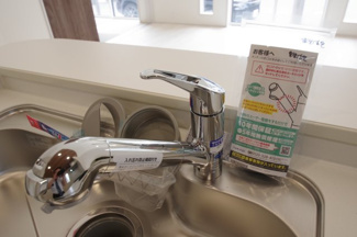 【キッチン】 | 【仲介手数料無料！！】府中市分梅町5丁目　新築戸建て（全1棟）1号棟　6690万円 | 浄水器付き水栓