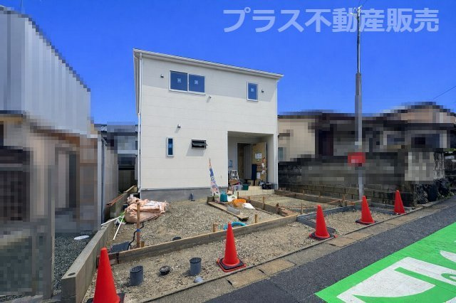 【玄関】 | 福岡市東区舞松原3丁目第3　1号棟（全1棟）【仲介手数料無料・0円】 | 施工例。施工例は完成時と異なる場合があります。