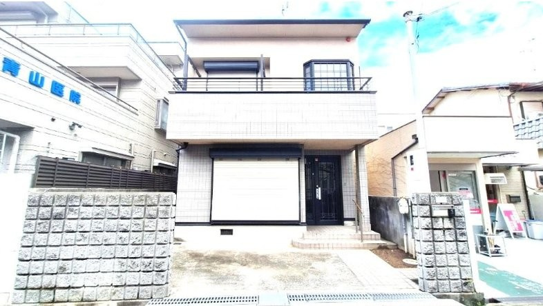 南水苑町　中古一戸建ての外観|新しい生活にいかがでしょうか？外観はお住まいの顔になります。こだわりたいポイントですね。外壁塗装や屋根塗装のご相談も承っております。
■現地内覧・資金計画相談・住宅ローン相談もお問合せ受付中■
