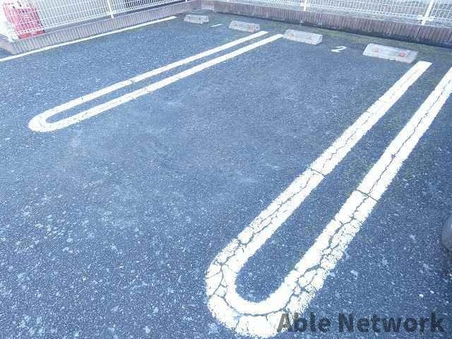 サンシャインⅢの駐車場