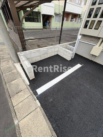 リーブルファイン本神戸の駐車場
