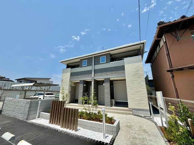 プラスエス英賀清水の外観