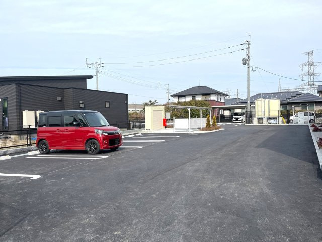 クレインの駐車場