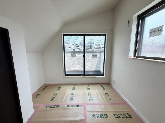 練馬区旭町3丁目　駅近×車庫付　快適コンパクト住宅　限定1棟の洋室