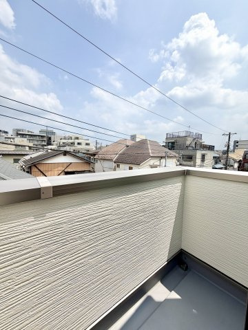 練馬区旭町3丁目　駅近×車庫付　快適コンパクト住宅　限定1棟のバルコニー