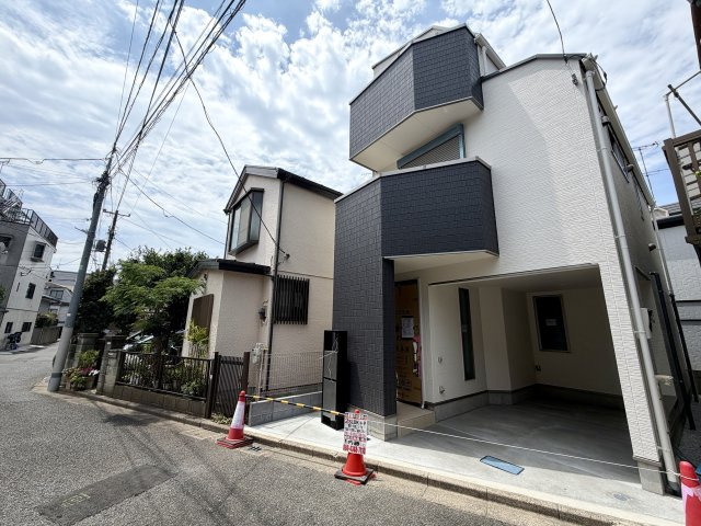 練馬区旭町3丁目　駅近×車庫付　快適コンパクト住宅　限定1棟の前面道路含む現地写真