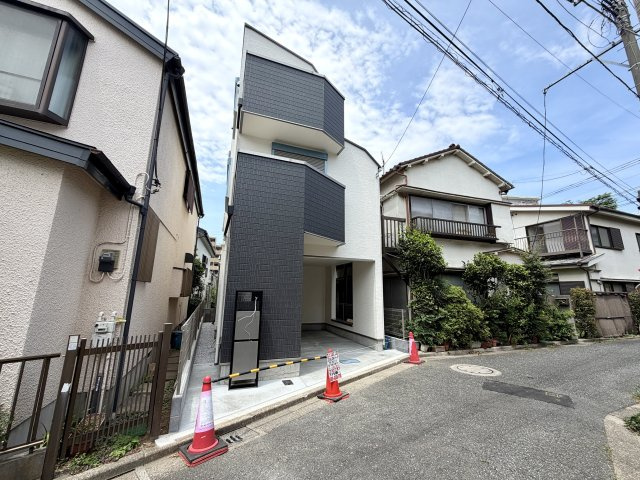 練馬区旭町3丁目　駅近×車庫付　快適コンパクト住宅　限定1棟の前面道路含む現地写真