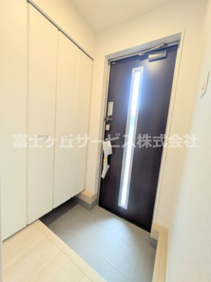 【玄関】 | 富士宮市宮原 25期 新築一戸建て | 毎日通る玄関はこちらです