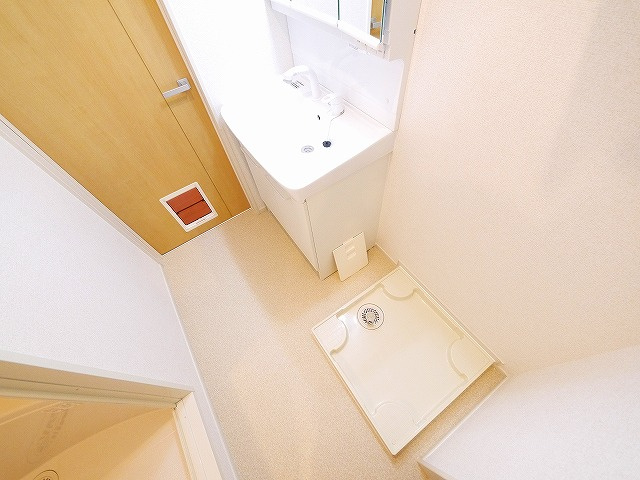 ベル・メゾンの洗面所|明るい洗面所です