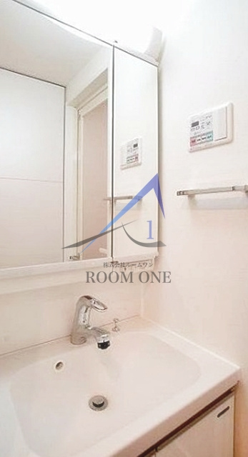 ステージグランデ神楽坂の洗面所|独立洗面台です。