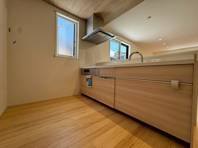 SUN COURTーサンコート－小倉南区南方5丁目【小倉南区　新築戸建て】のキッチン|使いやすさと機能性でお料理や片づけがスムーズに♪　【小倉南区　新築戸建て】
