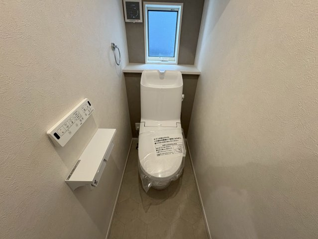垂水区つつじヶ丘６丁目　新築戸建てのトイレ|ゆったりとした空間のトイレです