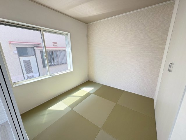 垂水区つつじヶ丘６丁目　新築戸建ての和室|畳の上でゆっくりとくつろげる和室です