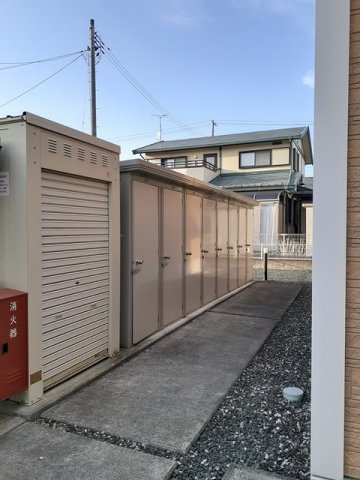 フラーヴのその他