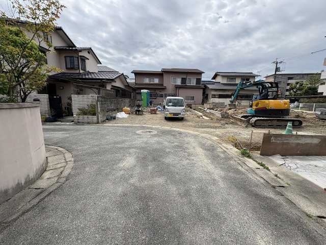 【その他】 | 福岡市早良区干隈4丁目　2号棟（全3棟）【仲介手数料無料・0円】 | 現地写真。前面道路です。