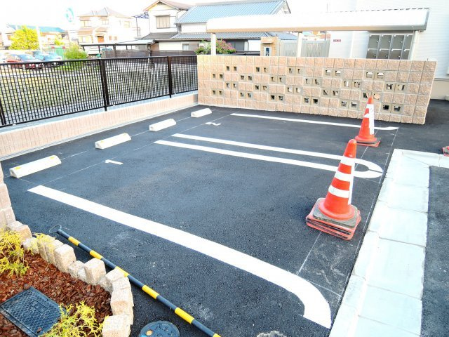 さくら　ガーデンの駐車場