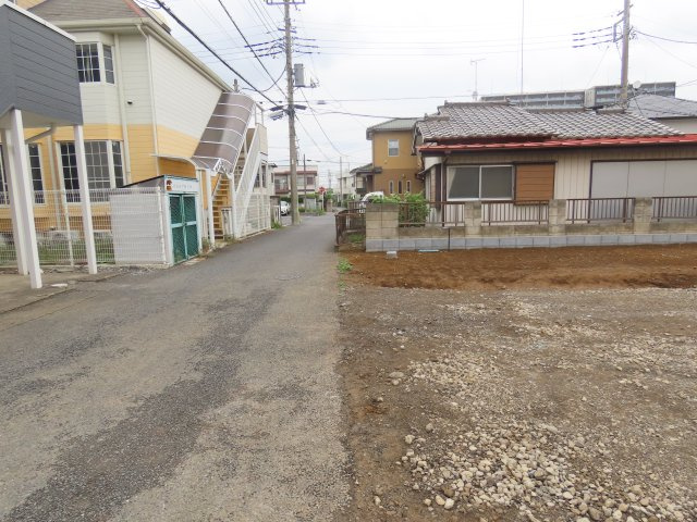 坂戸市三光町売地の前面道路含む現地写真