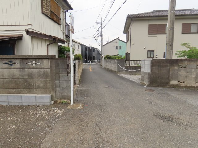 坂戸市三光町売地の前面道路含む現地写真