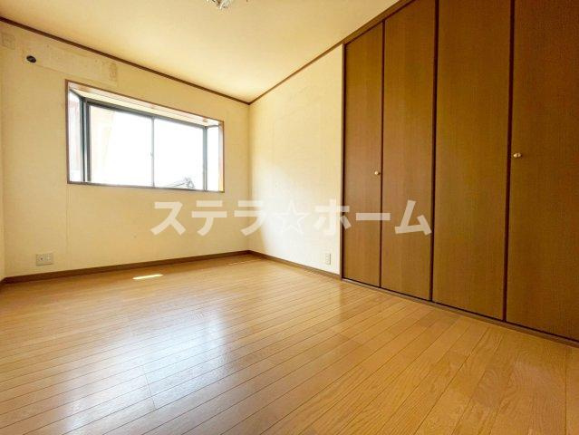 千里山東1 中古戸建の洋室|使い勝手のいい洋室です